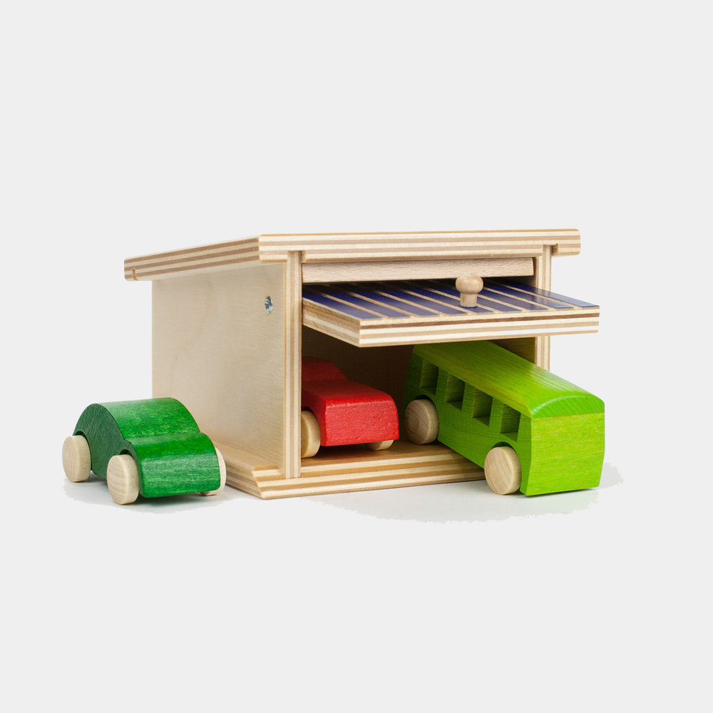 Beck Garage with Door