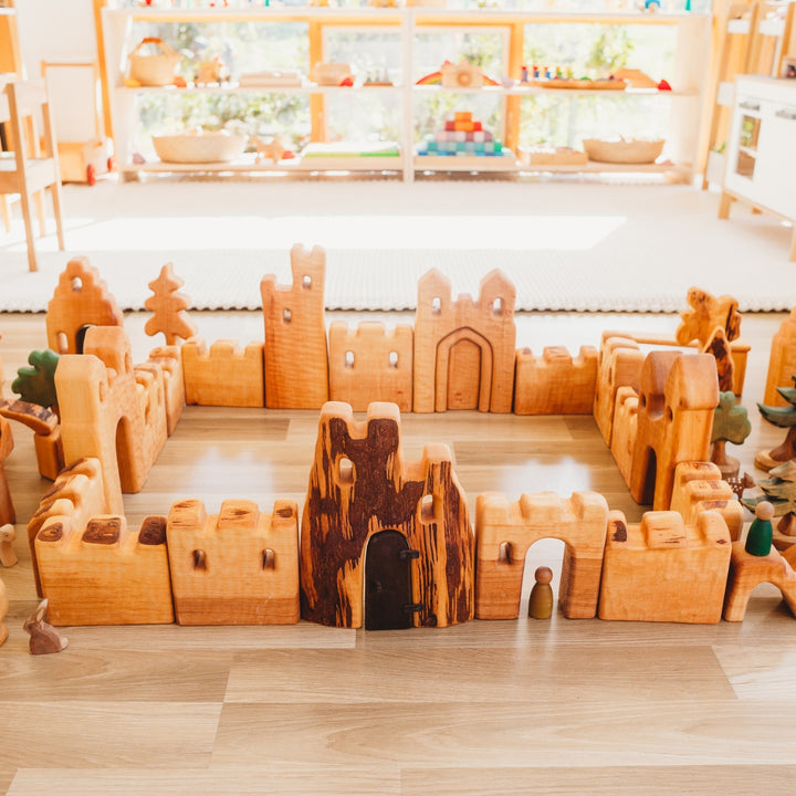 BK-7709 Bikeho Castle 18 Pieces