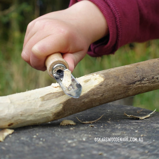 A600390 Kids at Work Whittling Peeler