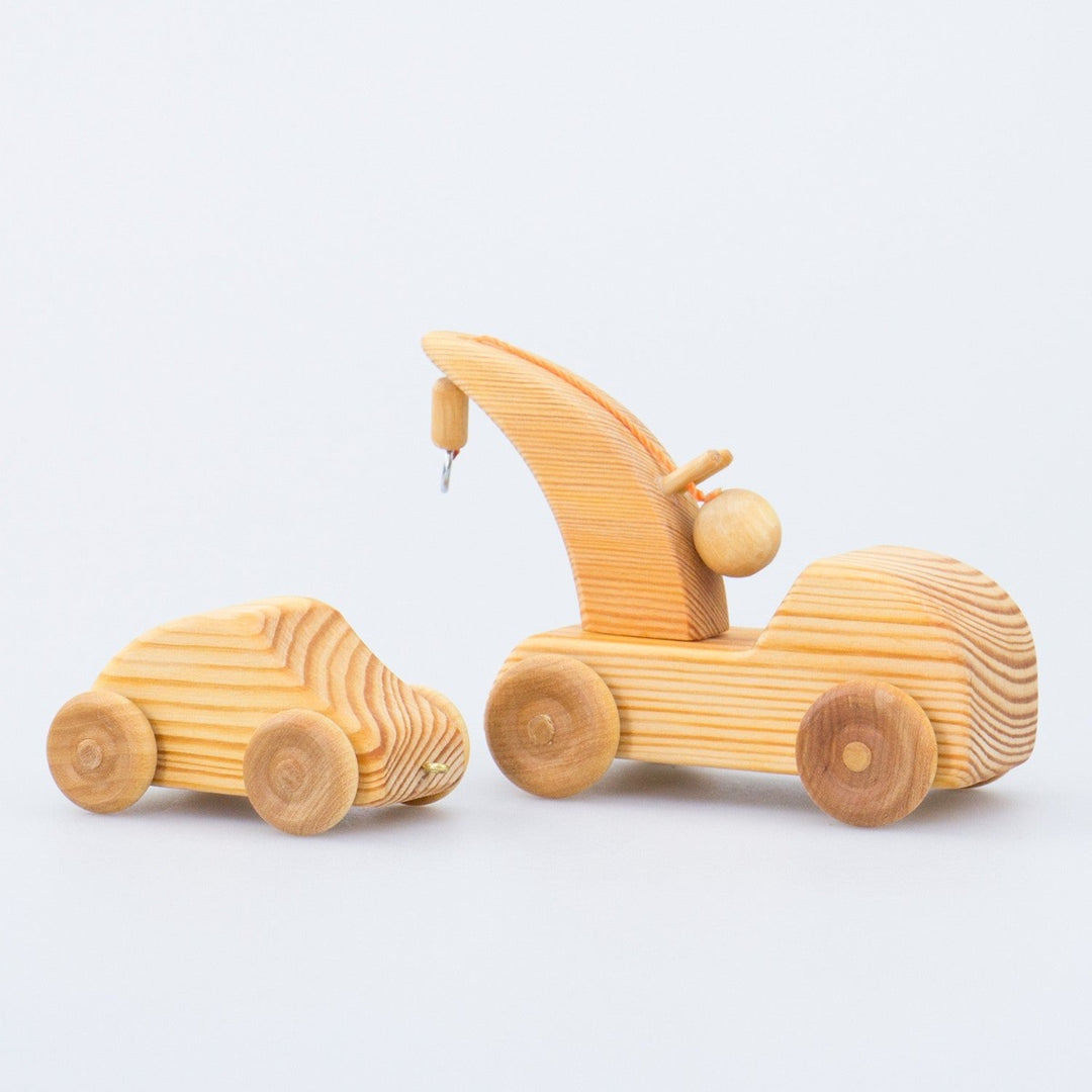 Debresk Small Tow Truck with Mini Car