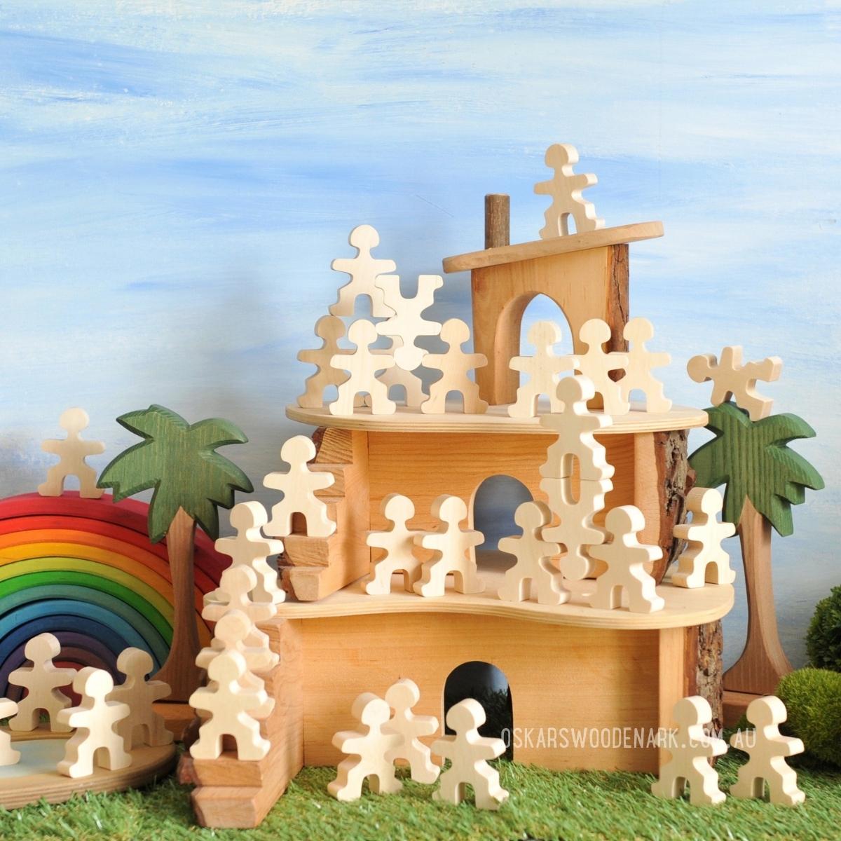 Flockmen Half Flock 16 pieces with Magic Wood Small Tree House, Ostheimer Palm Tree I with support and Grimm's Rainbow
