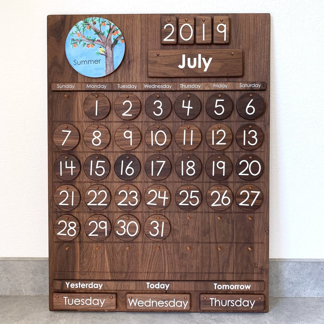 TFJ-5152 From Jennifer School Calendar Walnut