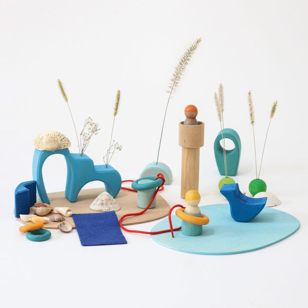 GR-07601 Grimm's Small World Play - By The Water (2023)