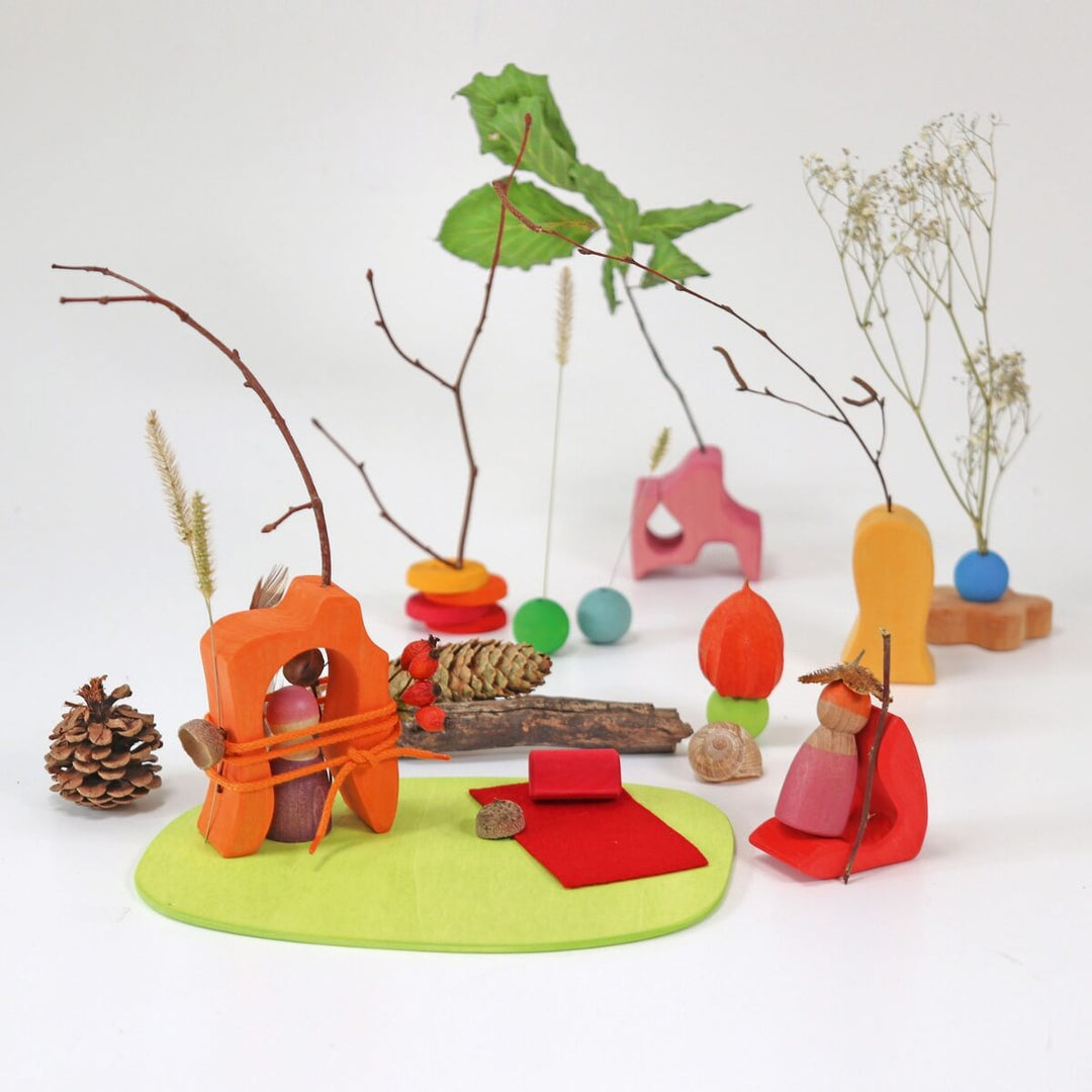 GR-07602 Grimm's Small World Play - Down By The Meadow (2023)