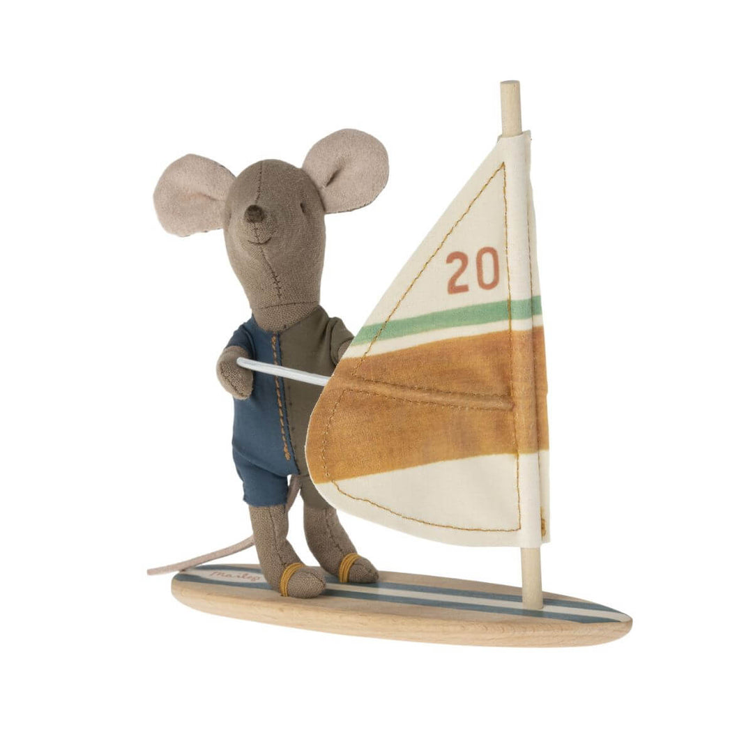 maileg-little-brother-beach-mouse-surfer