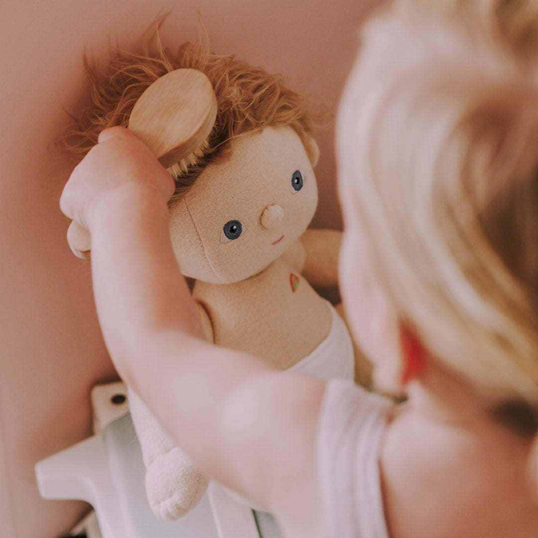 OEKTOY-DKB-NA-O Olli Ella Dinkum Dolls Brush