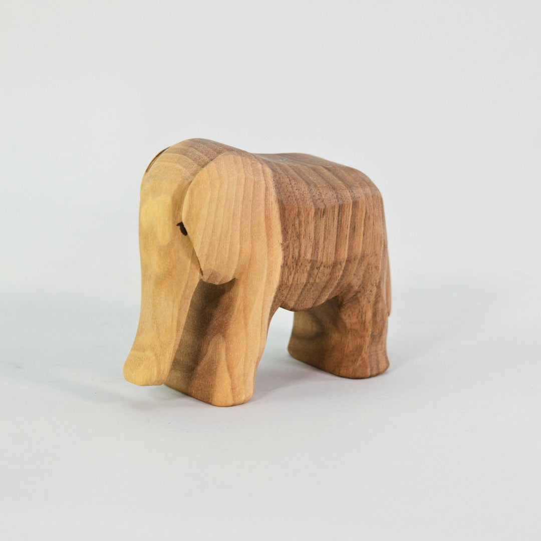 P093 Predan Elephant Small Drinking