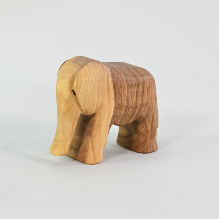 P093 Predan Elephant Small Drinking
