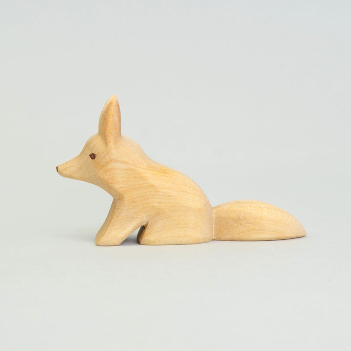 P031 Predan Fox Sitting