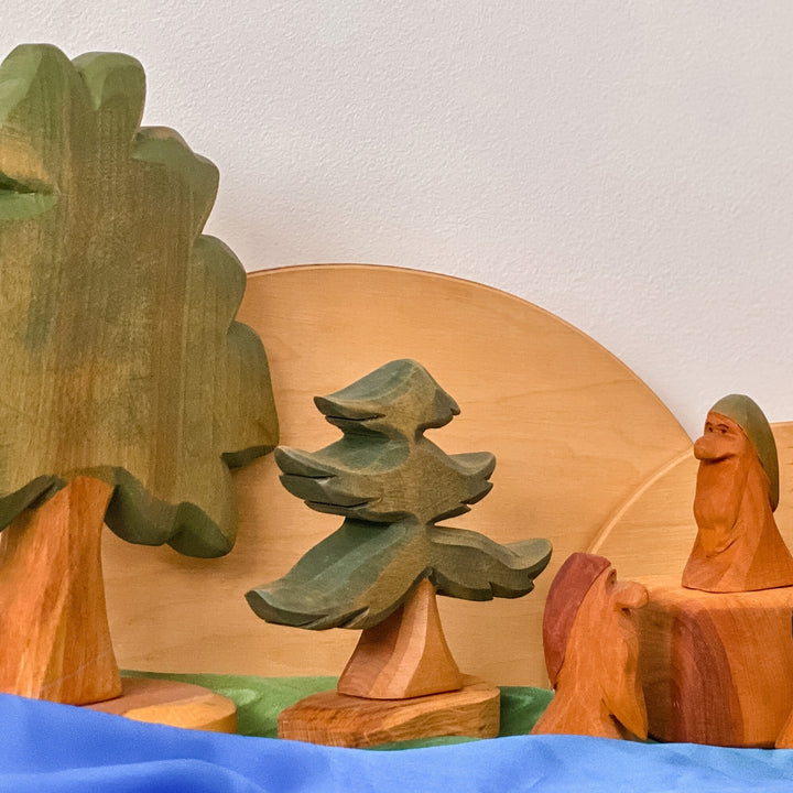 P068 Predan Pine Tree Small