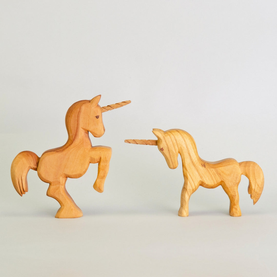 P086 Predan Unicorn Standing