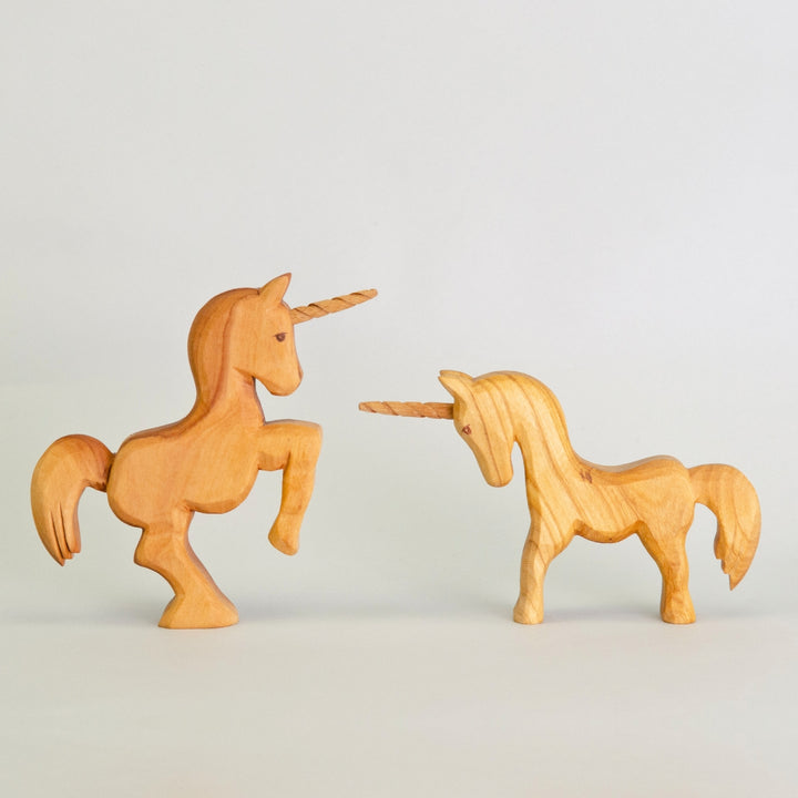 P086 Predan Unicorn Standing