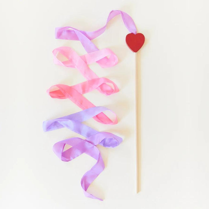 SS-0043 Sarah's Silks Streamer Large Heart Streamer