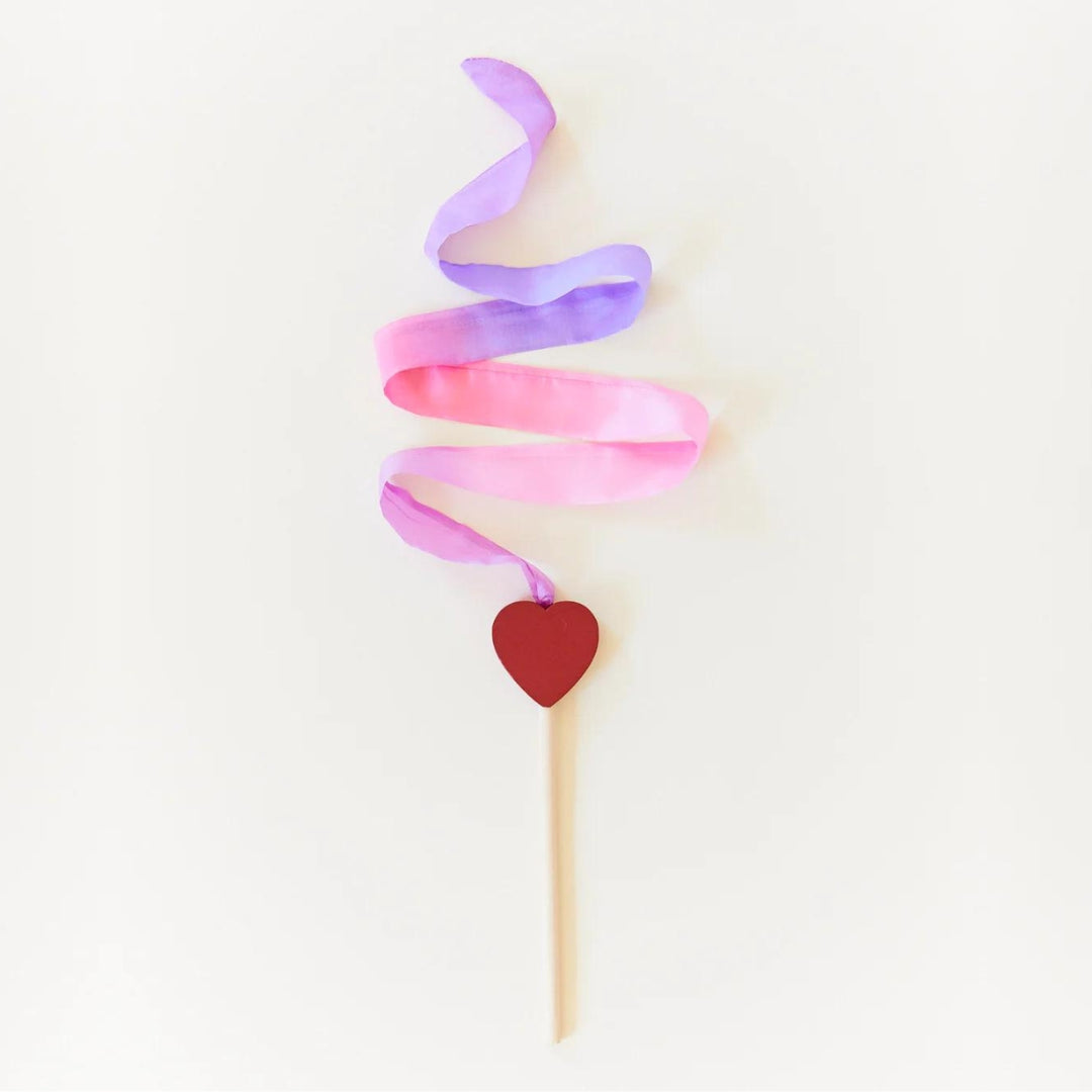 SS-0046 Sarah's Silks Streamer Small Heart Streamer